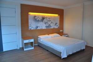 Standard Double or Twin Room | Desk, laptop workspace, soundproofing, WiFi - Anita Sunpark (Kemer)