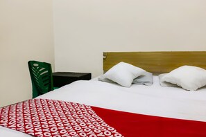 Habitación doble estándar | Wifi gratis y ropa de cama 