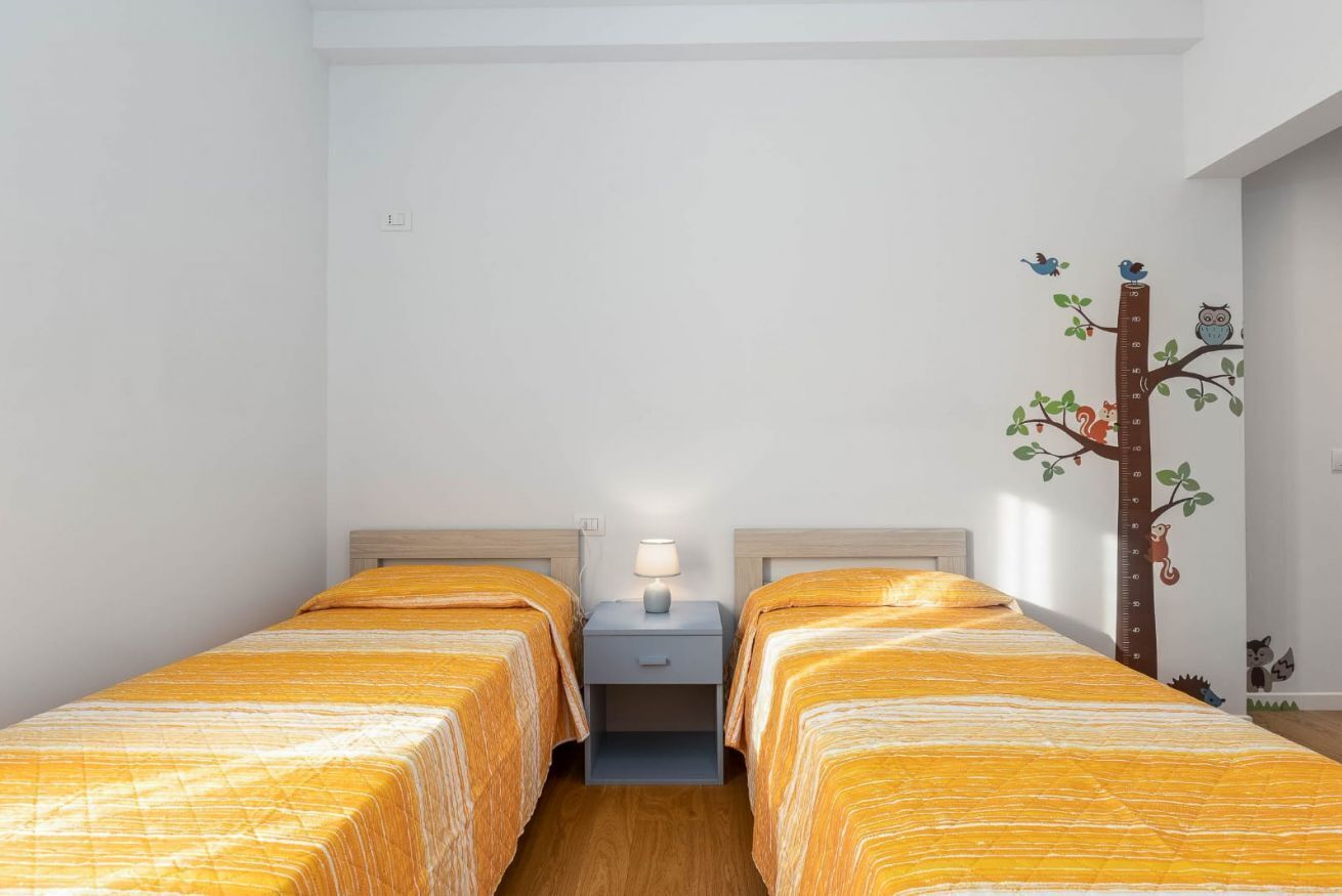 3 bedrooms, iron/ironing board, Internet, bed sheets