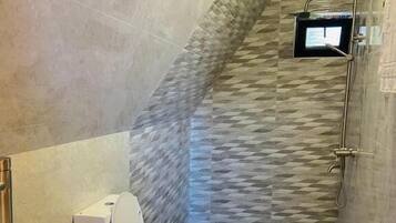 Standard Room | Bathroom