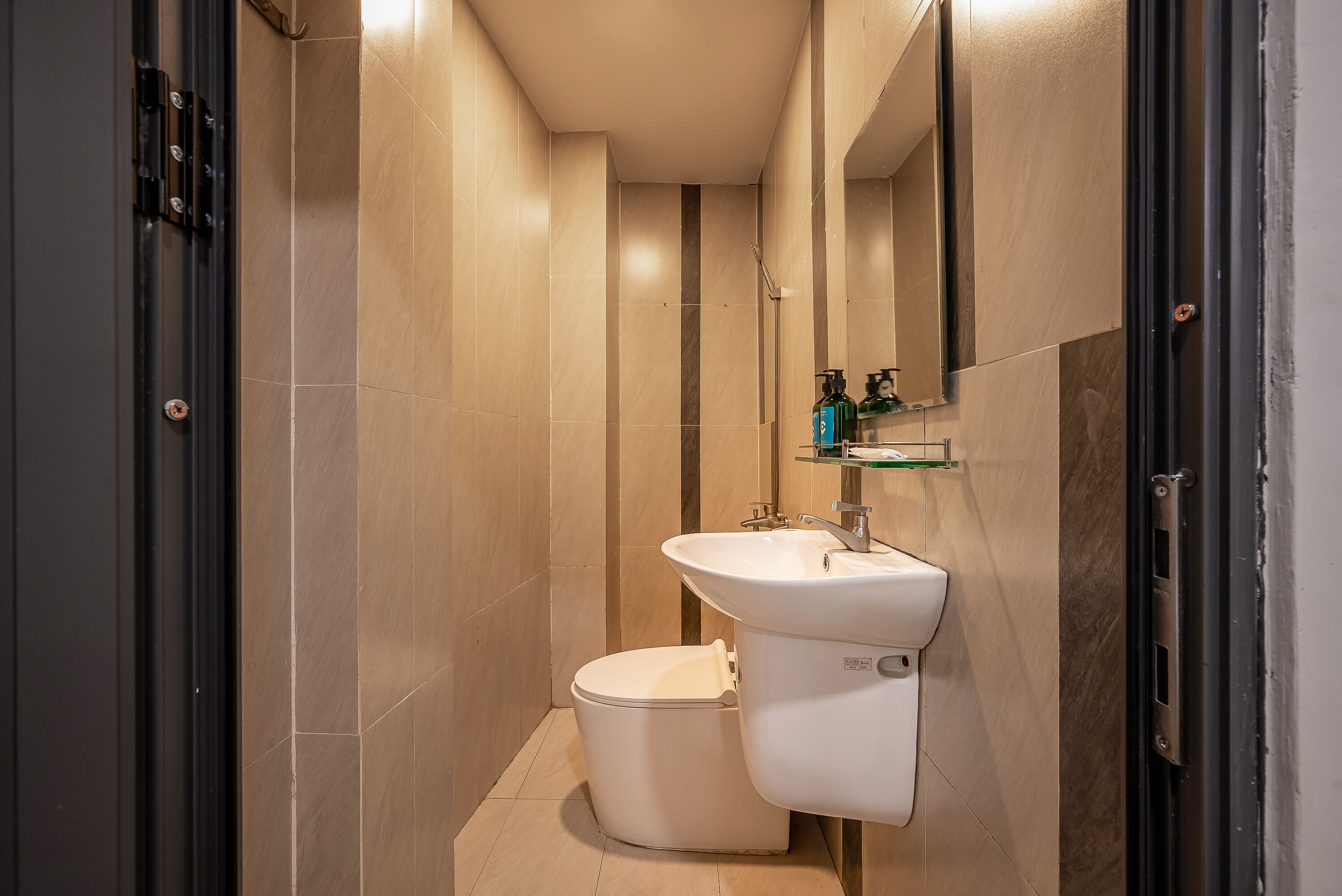 Standard Apartment | Bathroom