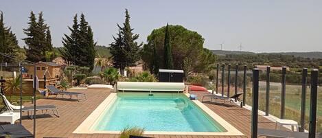 Piscine extérieure, piscine chauffée