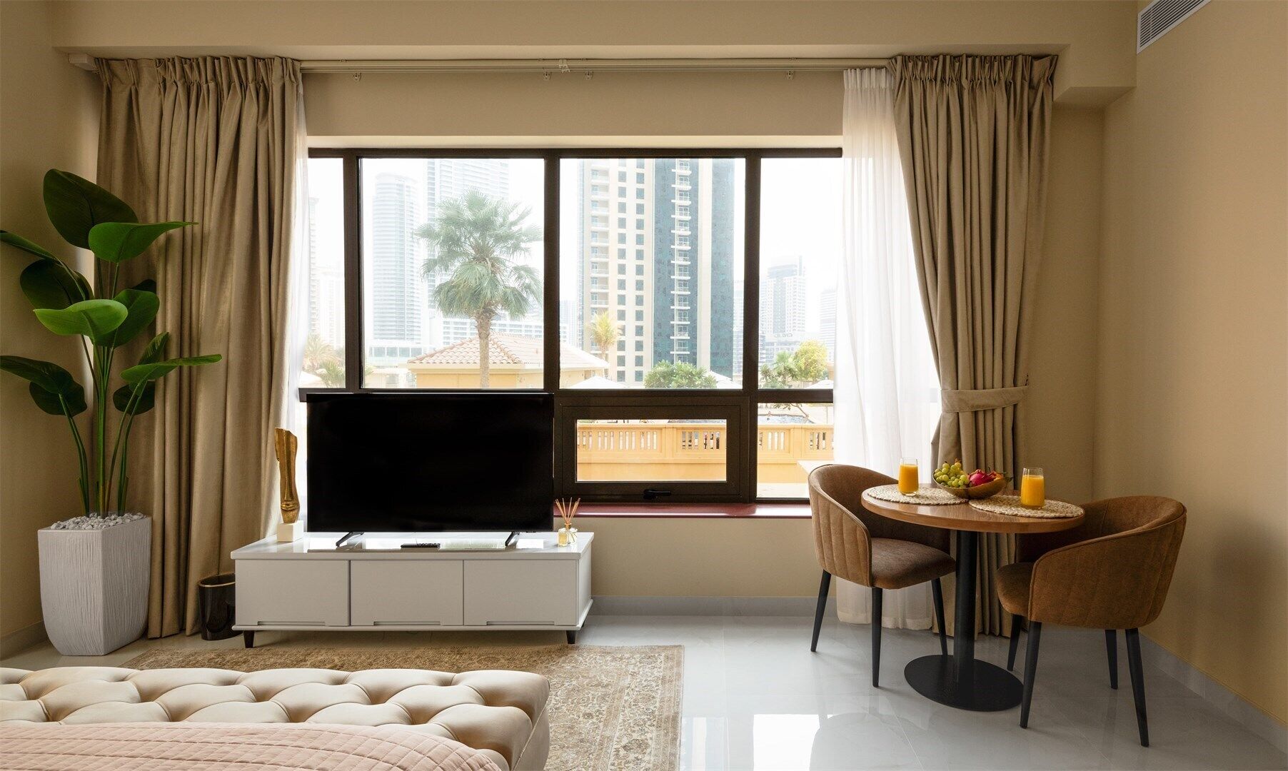 Literie de qualité supérieure, coffres-forts dans les chambres, bureau