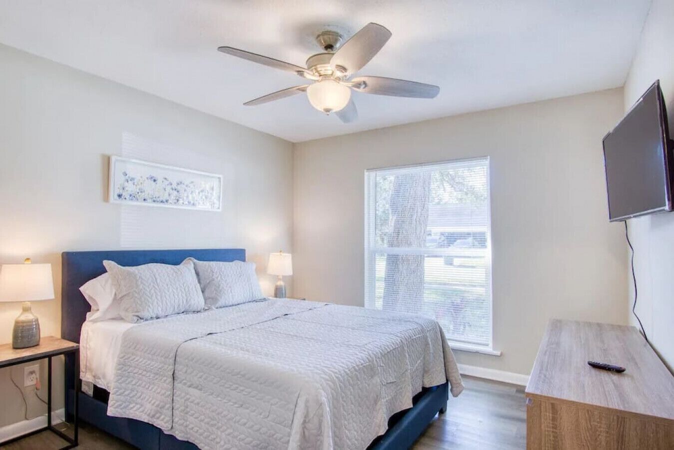 5 chambres, bureau, fer et planche à repasser, Wi-Fi gratuit