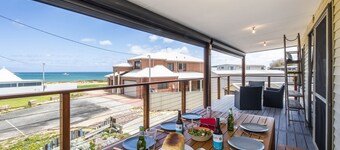 Lano Beach House - Unwind at Lano Beach House