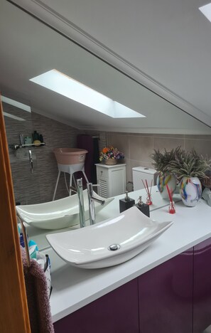 Shower, hair dryer, towels - Cozy and quiet apartment (Cóbreces)