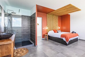 6 室のベッドルーム、アイロン / アイロン台、旅行用ベビーベッド、WiFi (無料)