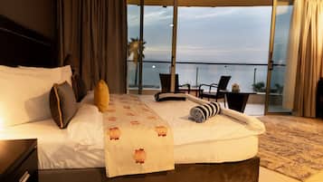 Deluxe Double Room | Select Comfort beds, desk, iron/ironing board, free WiFi