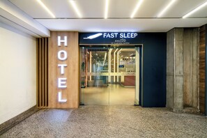 Exterior - Fast Sleep Suites by Slaviero Hotéis dentro do Aeroporto Guarulhos Terminal 2, desembarque Oeste (Guarulhos)