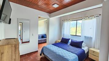 Quarto premium | Wi-Fi de cortesia, roupa de cama