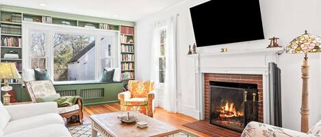 TV, fireplace, offices