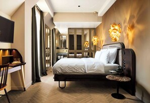 Premium bedding, down duvets, pillow-top beds, minibar - Telegraphenamt (Berlin)