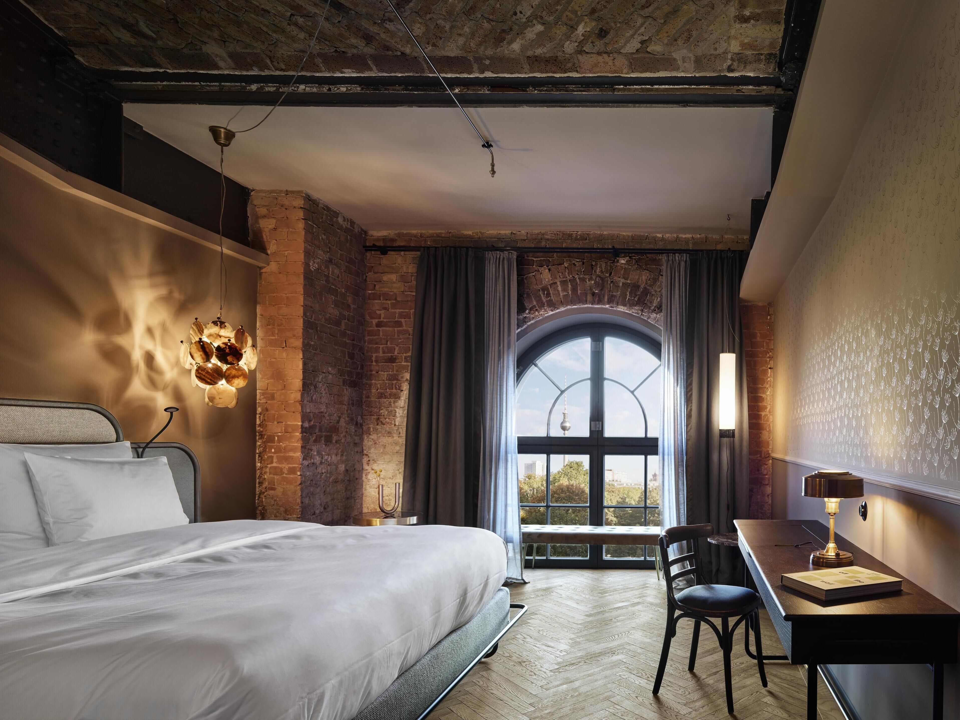 客房, 城市景观 (Roomy City) | 高档床上用品、羽绒被、加厚床垫、迷你吧