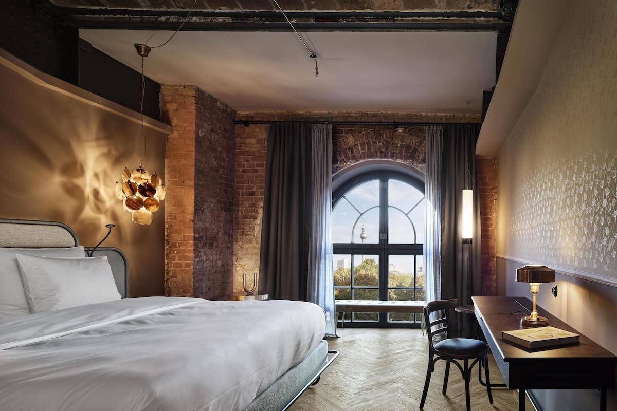 Room, City View (Roomy City) | Premium bedding, down comforters, pillowtop beds, minibar