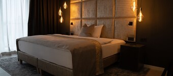 THE Newsha Signature Home
