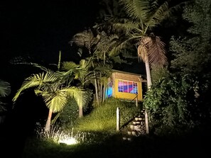 GLAMPING EL CRISTAL | Garden view - Biohotel Ecohouse (Guarne)