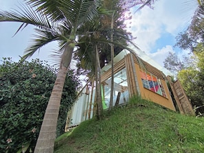 GLAMPING EL CRISTAL | Egyptian cotton sheets, premium bedding, down comforters - Biohotel Ecohouse (Guarne)
