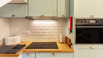 Frigorífic, microones, forn i placa de cuina