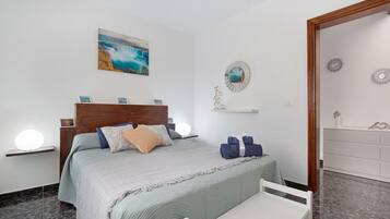 2 habitaciones, tabla de planchar con plancha y wifi gratis