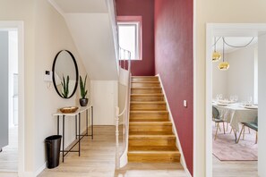 Interior - Luxury Estoril 3 bedroom Villa, 450m to the beach (Estoril)