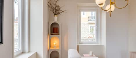 智能電視、書籍