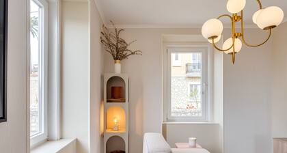 Luxury Estoril 3 bedroom Villa, 450m to the beach