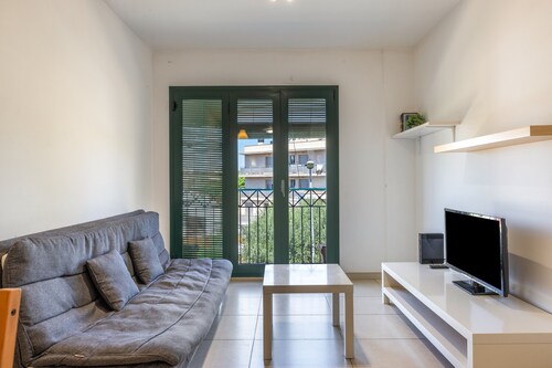 Holiday Apartment "Torredembarra" near Beach with Shared Pool & Wi-Fi