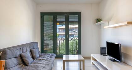 Holiday Apartment "Torredembarra" near Beach with Shared Pool & Wi-Fi