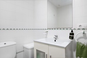 シャワー、タオル