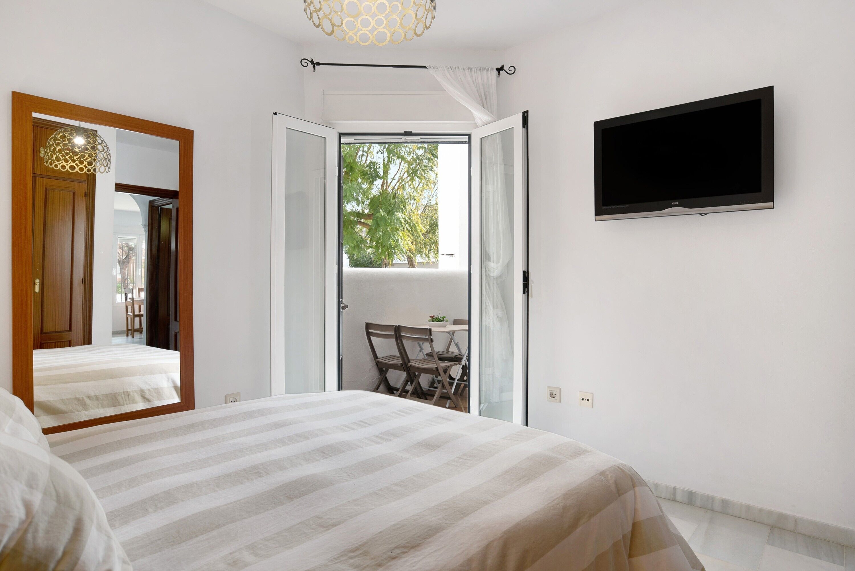 2 habitaciones, wifi gratis y ropa de cama 