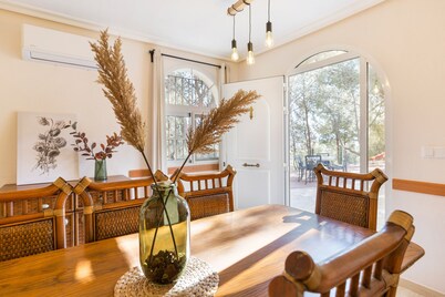 Holiday Home 'Mi Bella' with Mountain View, Wi-Fi and Air Conditioning