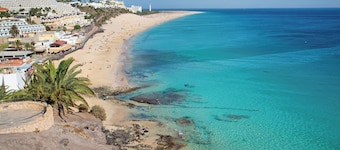 Vacation Home "Mar y Luz" with Sea View, Private Terrace & Wi-Fi