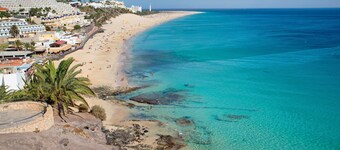 Vacation Home "Mar y Luz" with Sea View, Private Terrace & Wi-Fi