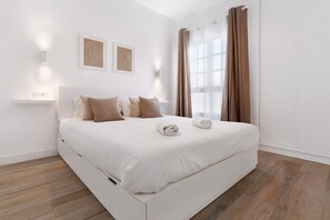 1 bedroom, iron/ironing board, free WiFi, bed sheets - Vacation Home "Bungalow Carpe Diem Capri" with Mountain View, Shared Pool & Terrace (Maspalomas)