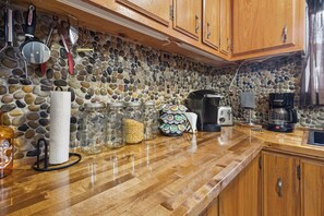 A coffee/tea drinkers heaven! A variety of complimentary K-cup are provided for use. - Ride-In/Ride-Out ORV Access | Huge Trailer Parking | Family & Pet Friendly (St Helen)
