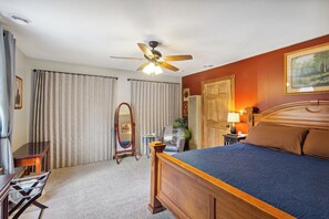 3 soveværelser, skrivebord, strygejern/strygebræt, weekendseng