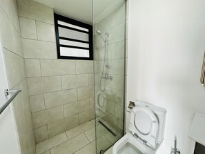 Bathroom - Cozy 2 bedroom apartment in Labone (Accra)