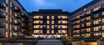 Modern 2-Bed, 2-Bath Apartment in Central Ashford