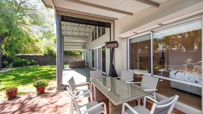 Outdoor dining - Bussell Hideaway Haven (West Busselton)