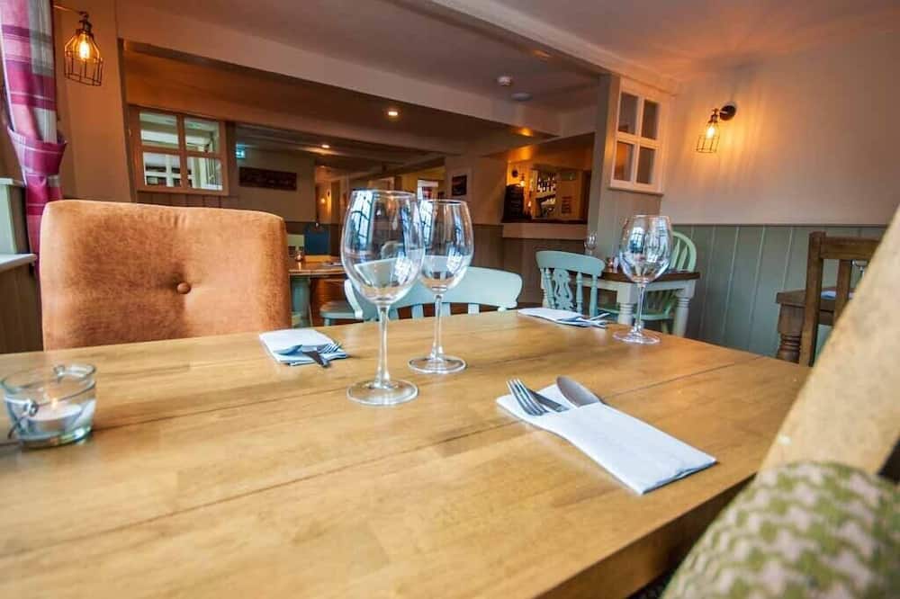 The White Lion - Newchurch