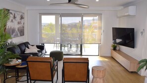 TV - Jubilee Apartment 05 - Bring your own linen (South West Rocks)