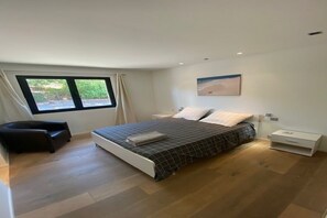 4 dormitorios, tabla de planchar con plancha, wifi