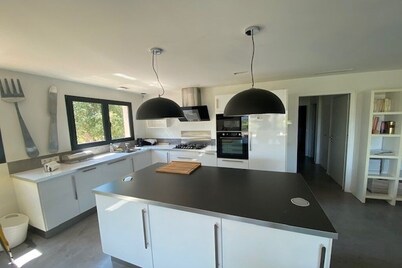 Elegant villa with private pool, unobstructed view, 20 min. walk to the sea.