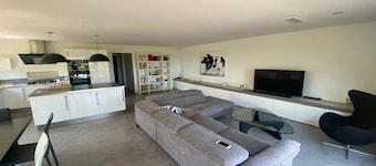 Elegant villa with private pool, unobstructed view, 20 min. walk to the sea.