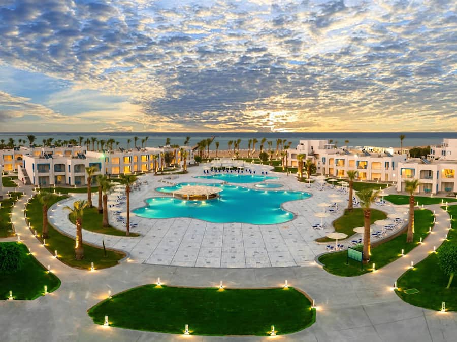 4 piscinas al aire libre