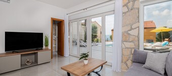 House Quadro up to 5 People with big private Pool in Rabac by 22Estates