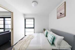 2 chambres, fer et planche à repasser, Wi-Fi, draps fournis