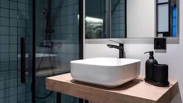 Dutxa, tovalloles, sabó i xampú