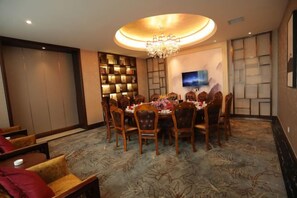 Dining - Ruipu Hotel (Daozhen)