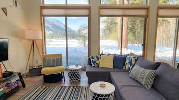 TV, DVD player, books, offices